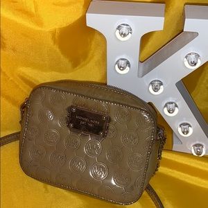 Michael Kors cross body purse